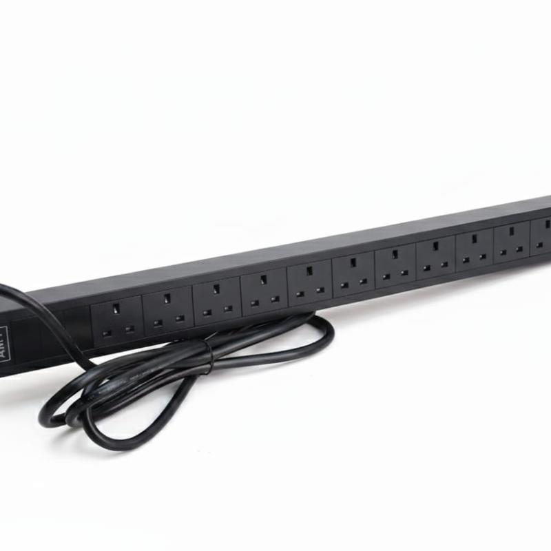 AMT 10-WAY UK PDU WITH 16A INDUSTRIAL PLUG