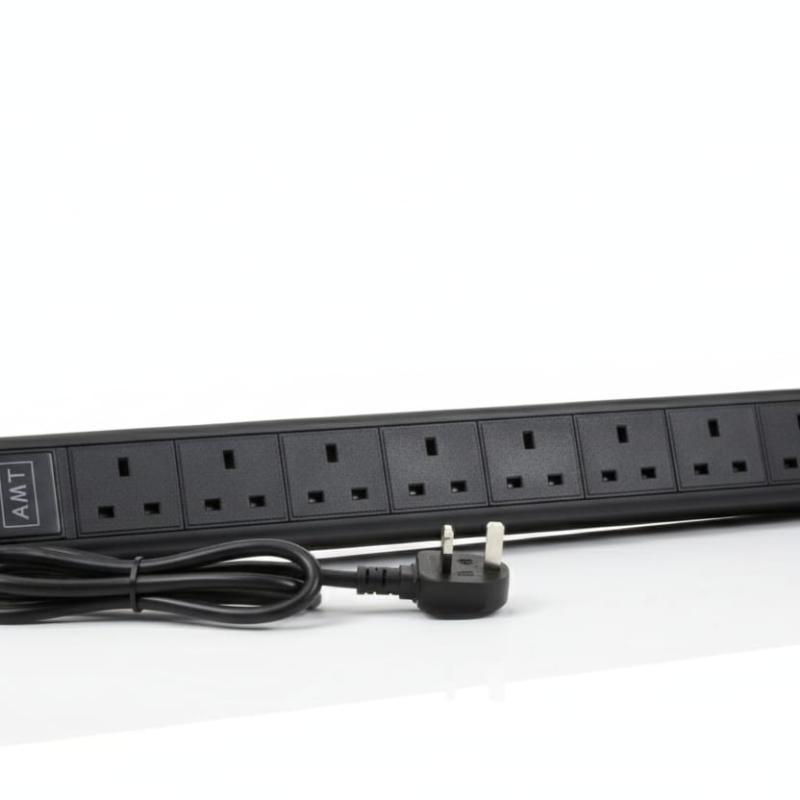 AMT 8 WAY UK TYPE PDU (VERTICAL)